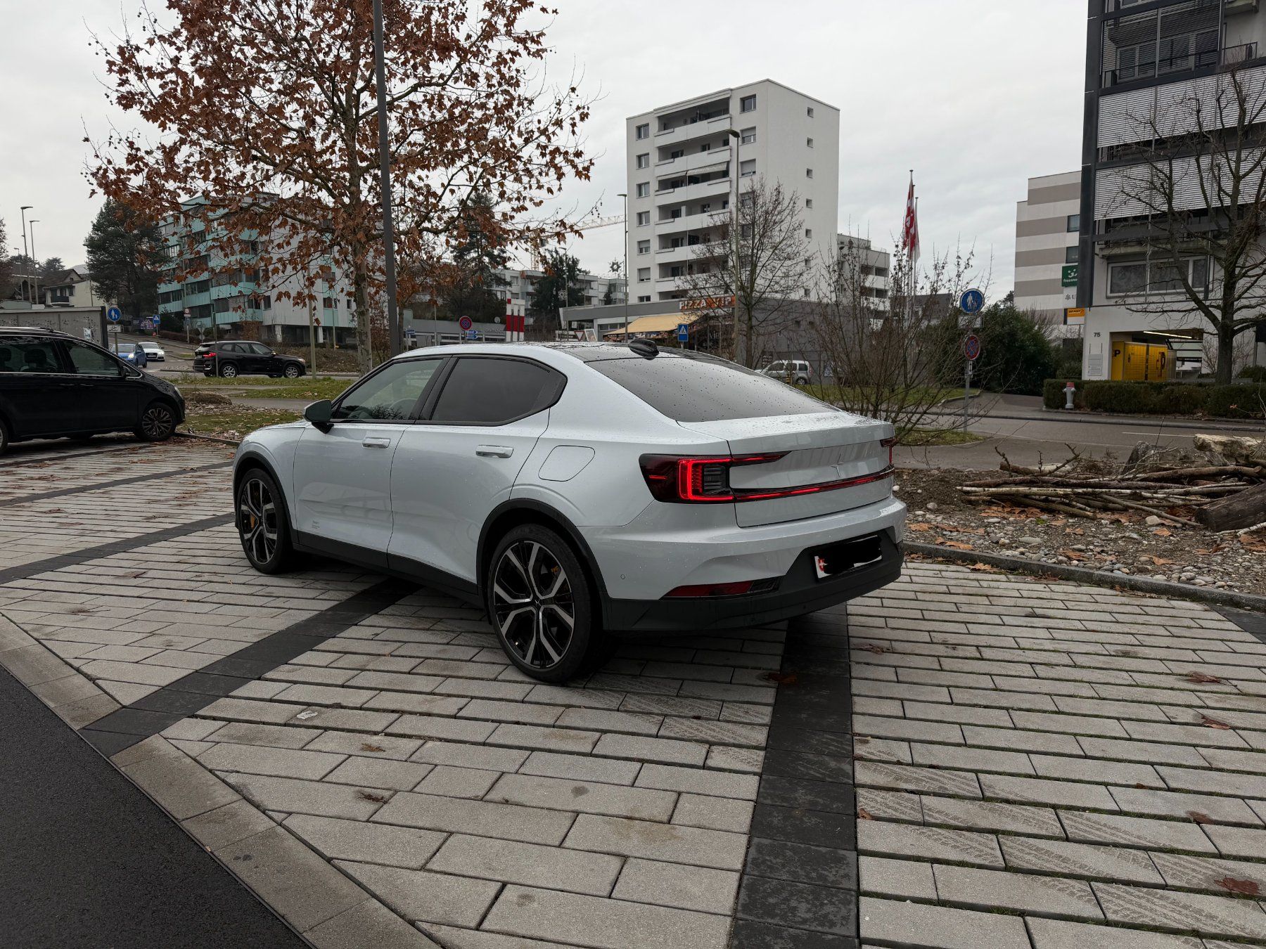 Polestar Automobili: Polestar 2 Long Range Performance / 476 PS / Vollausstattung – Usato da Basel venduto da amsti54 2