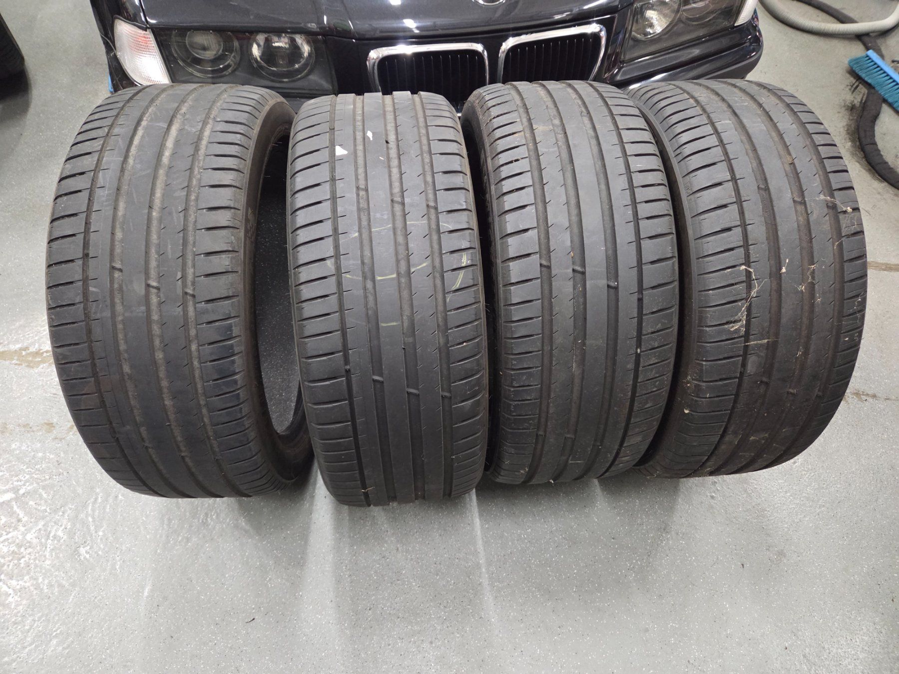Pneus & Kompletträder: 225 / 45 R 20  Michelin Sport – Gebraucht aus Fischbach-Göslikon von Emanuel.Bardhi