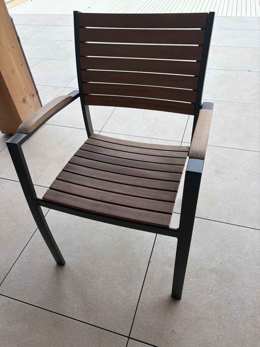 Tischgruppe: Table et 6 chaises en bois  – Gebraucht aus Corcelles-Payerne von tonin07 3