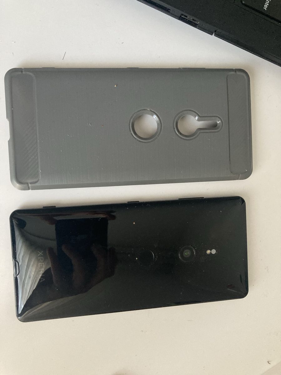 Sony Portables: Sony Xperia XZ3 – Défectueux à Flawil par rcnkr 3