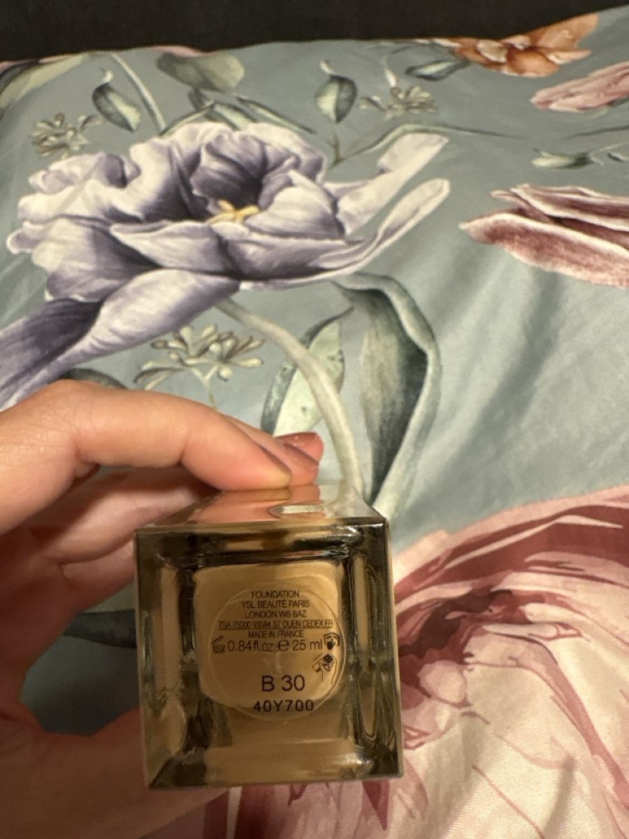 Make-up: Yves Saint Laurent Makeup – Nuovo (secondo la descrizione) da Küssnacht am Rigi venduto da Wir-3 1