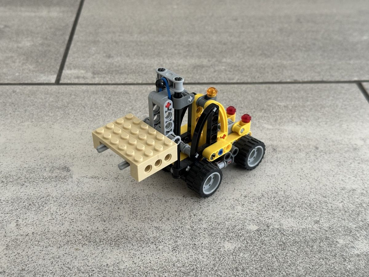 Lego Kit di costruzioni: LEGO Technic Gabelstapler 8290 – Usato da Buchrain venduto da Pitz
