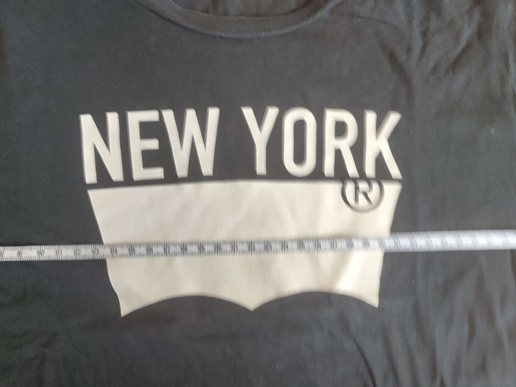 Levi's T-shirt: T-Shirt – Usato da Bern venduto da Linii 1