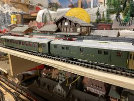 2 Roco SBB CFF FFS Reisezugwagen Set grün guter Zustand