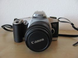 Canon EOS 500N Spiegelreflexkamera mit Anleitung guter Zu...