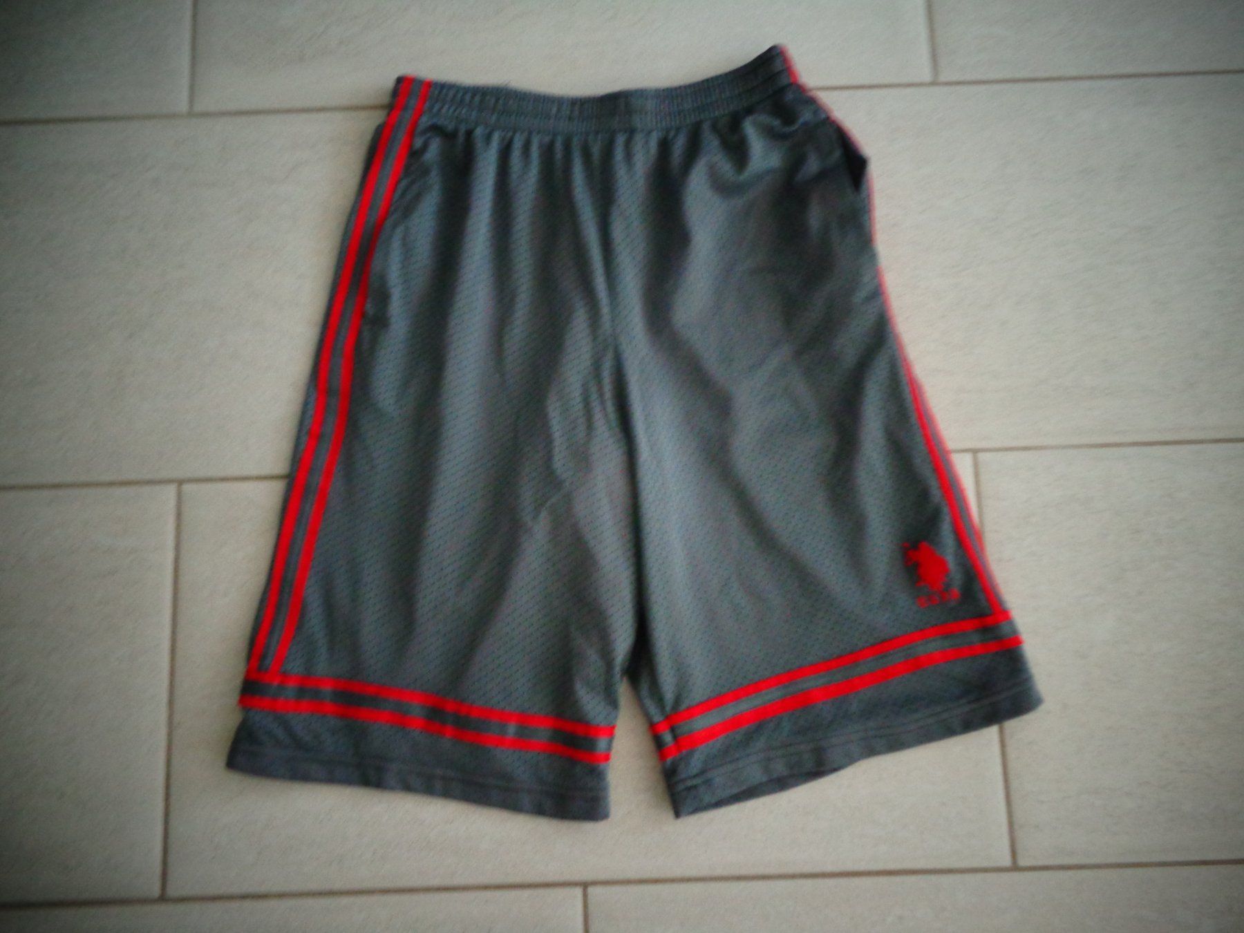 Pantalons: U.S.P.A  SHORTS GR.164 – D'occasion à Rotkreuz par Samballi