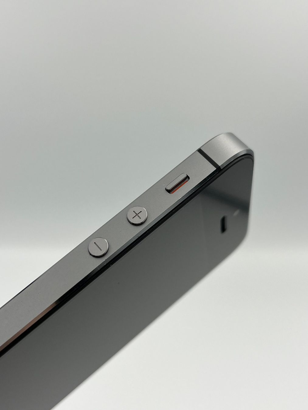 Apple Telefoni cellulari / Smartphones: iPhone 5s 16GB – Usato da Basel venduto da Xani 2