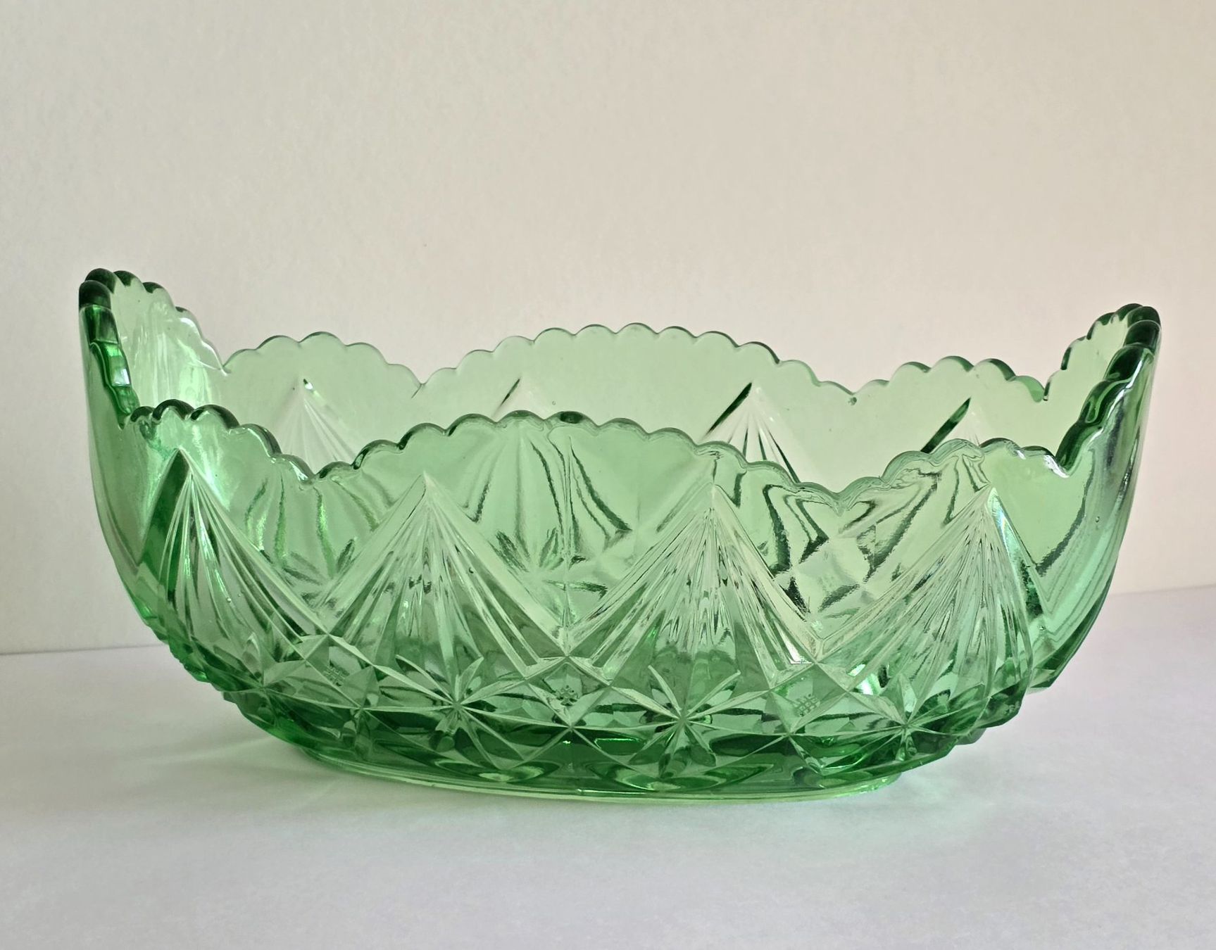 Ciotole: Schale Art Deco, Schiffchen-Form, Jardinère – Usato da Rheinau venduto da MakalekaAloha 2