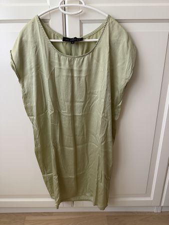 Kleid KAT VAN DUINEN 100% Seide hellgrün Gr. s