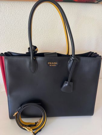 Prada Bibliotèque City Calf Kalbsleder Tote Nero schwarz