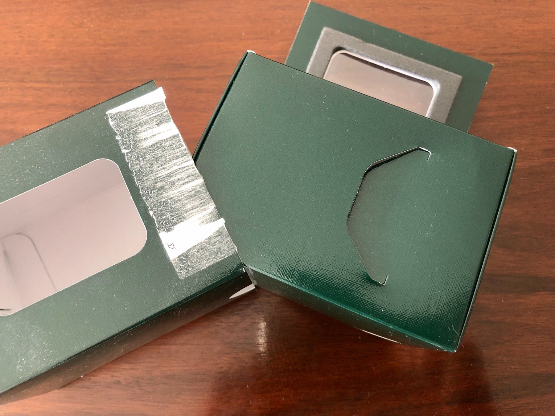 Audemars Piguet Uhren: AUDEMARS PIGUET green service box with grey foam interior – Gebraucht aus Mont-sur-Lausanne von vmi_ym5l 6
