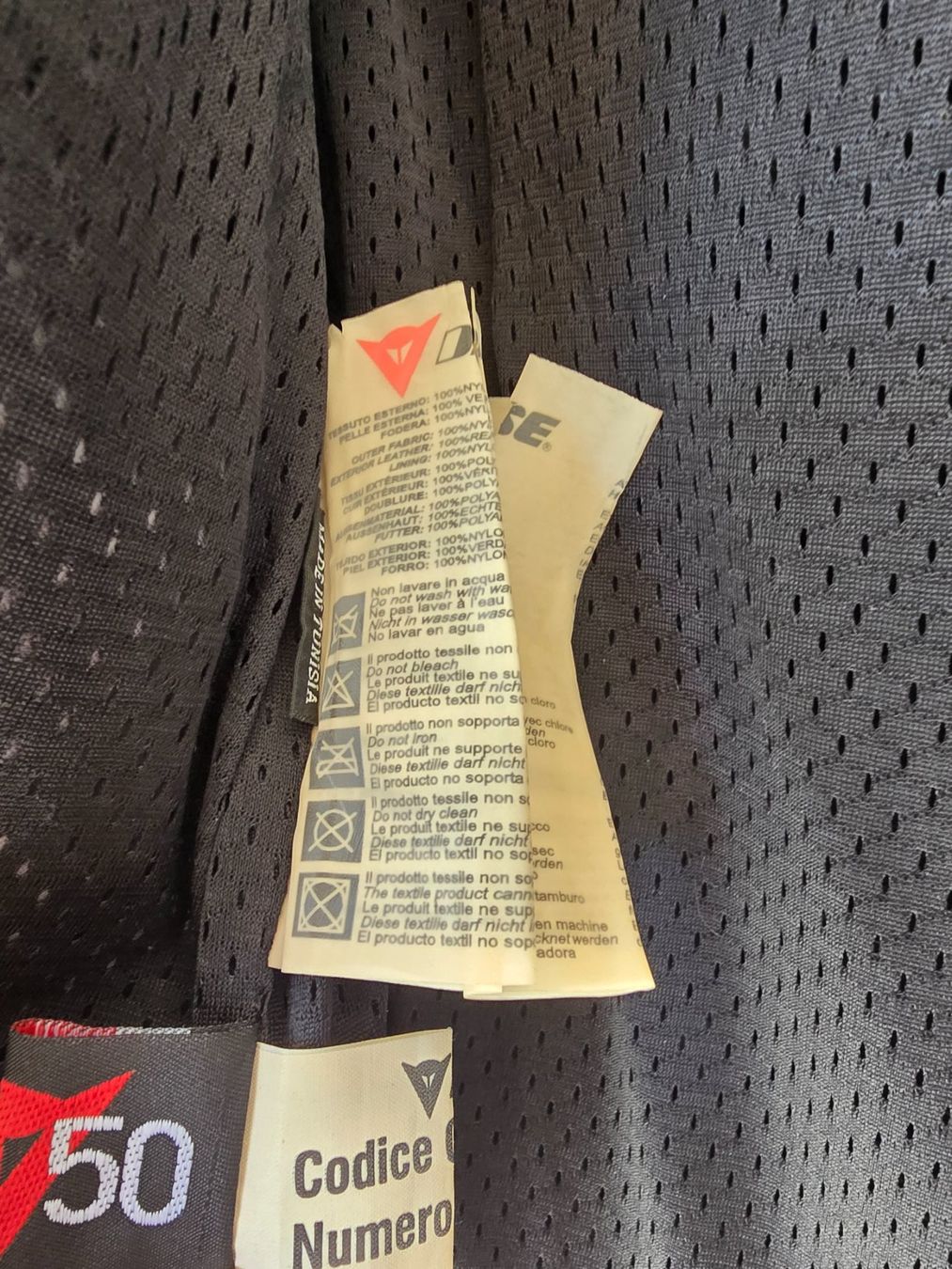Dainese Giacche: Dainese Motorradjacke schwarz – Nuovo (secondo la descrizione) da Bassersdorf venduto da Tappi1 5
