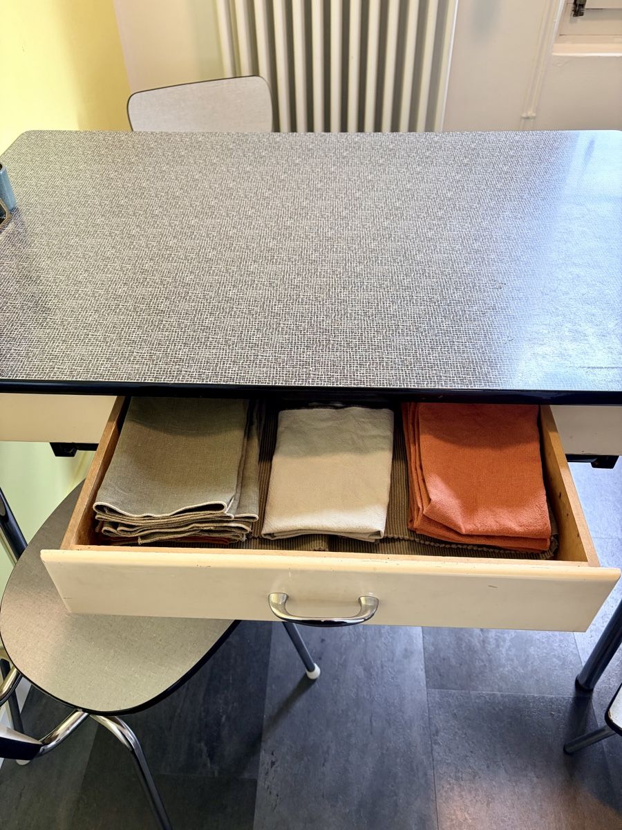 Set di tavolo e panche: Kelko Tisch & 2 Stühle mit Hocker und Abstellhocker – Usato da Zuchwil venduto da rah_fjs9 3