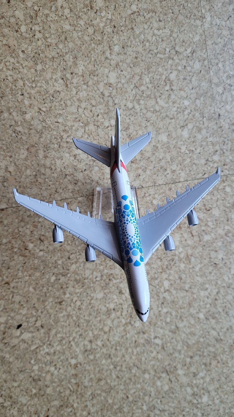 Airbus Kit di modellismo & Modellini statici: A 380 Flugzeugmodell aus Metall – Usato da Boltigen venduto da Bubusbacher