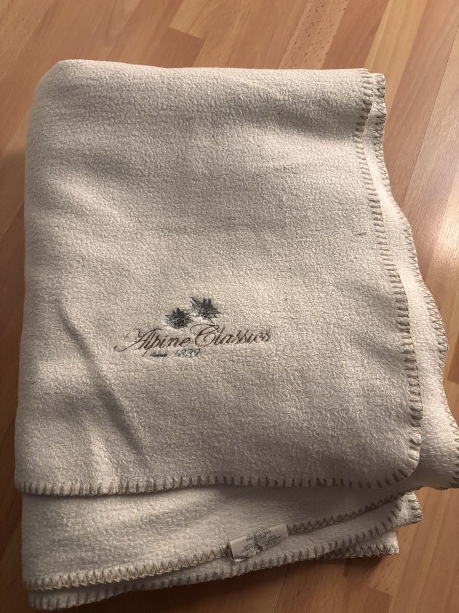 Coperte: KUSCHELDECKE – Usato da Arlesheim venduto da MR_M_B