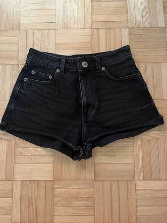 Jeansshorts schwarz Monki Grösse 25
