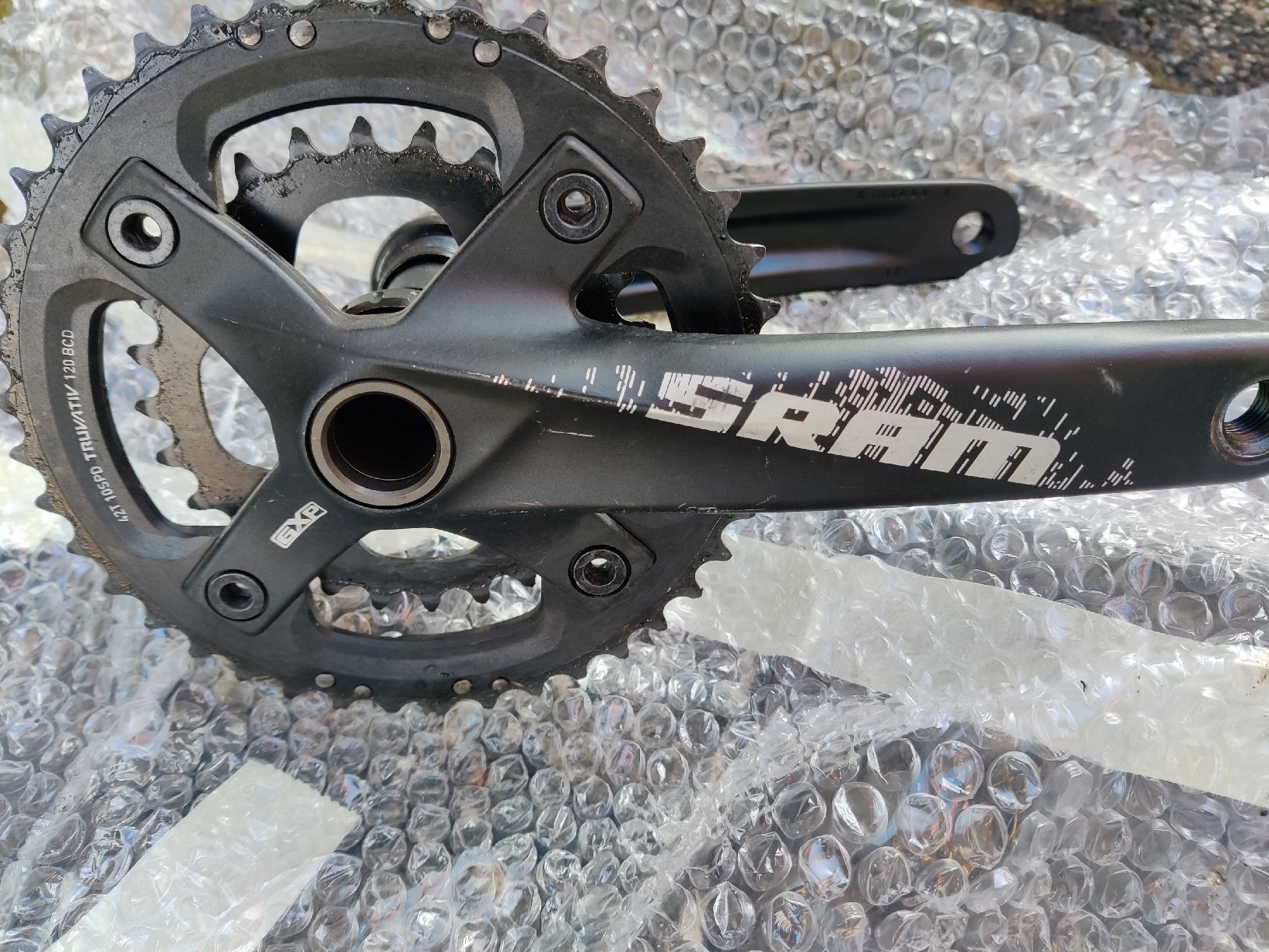 Sram Pezzi di ricambio: SRAM GXP Crankset - Boost - with 42T 10 Spd Chainring – Usato da St. Gallen venduto da inf_kk7r