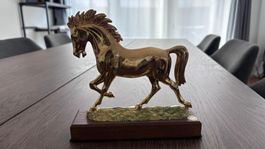 Pferdefigur mit Goldauflage