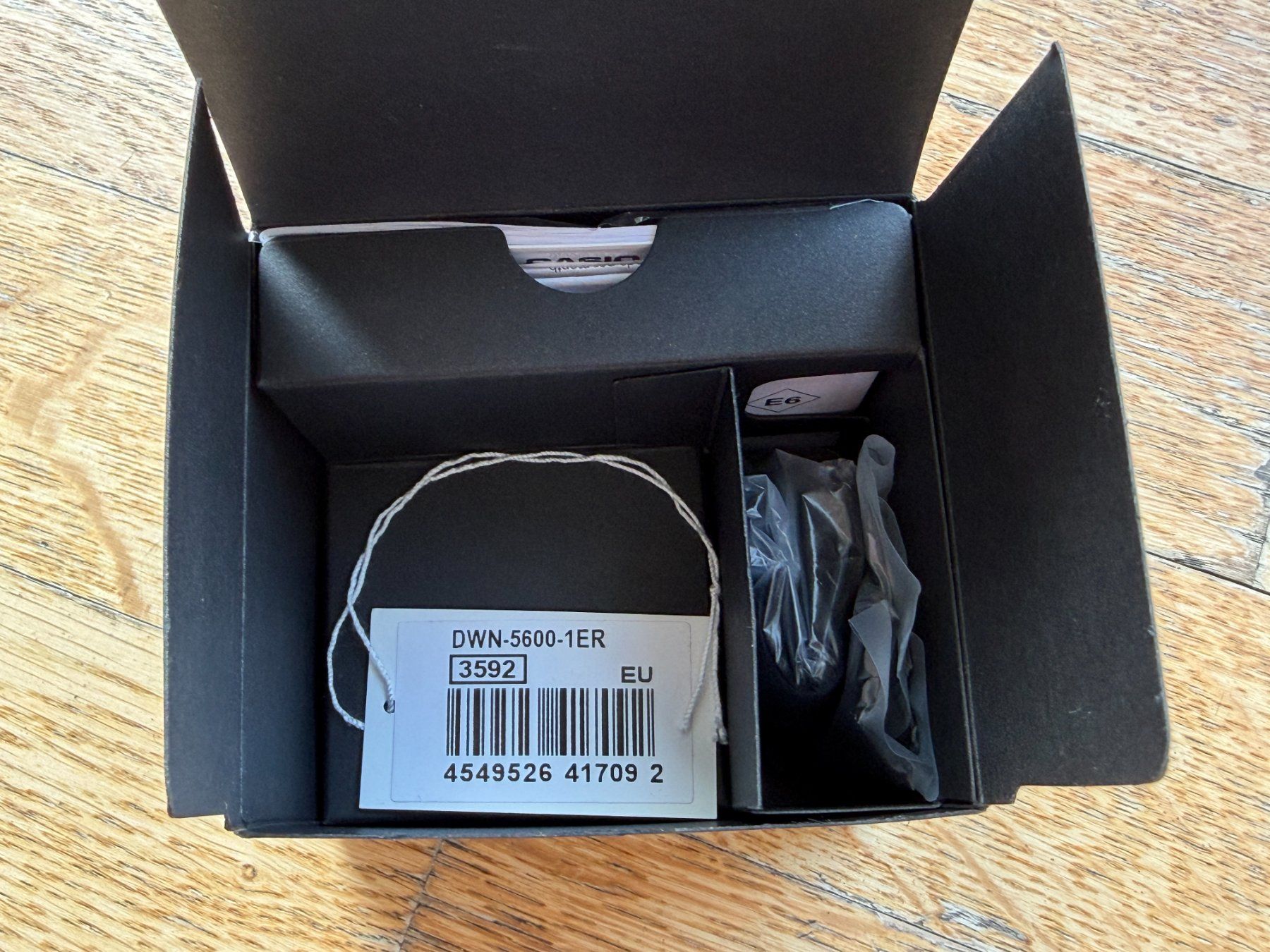 Anelli: Casio ring watch (Casio DWN-5600-1ER) – Usato da Lausanne venduto da lou_r82x 4