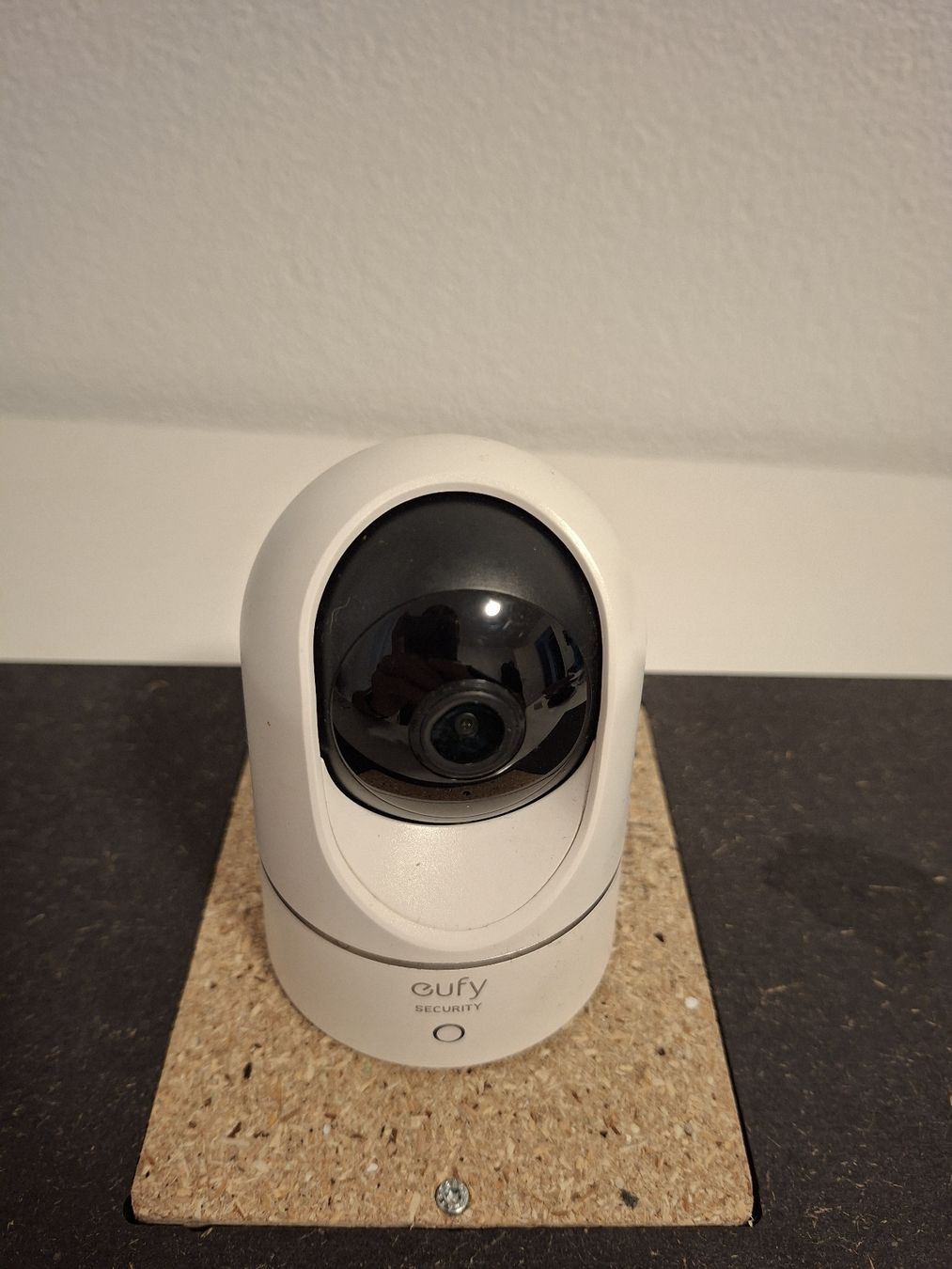 Videocamere: eufy Caméra intérieur de sécurité 2K – Usato da Léchelles venduto da gui1528 1