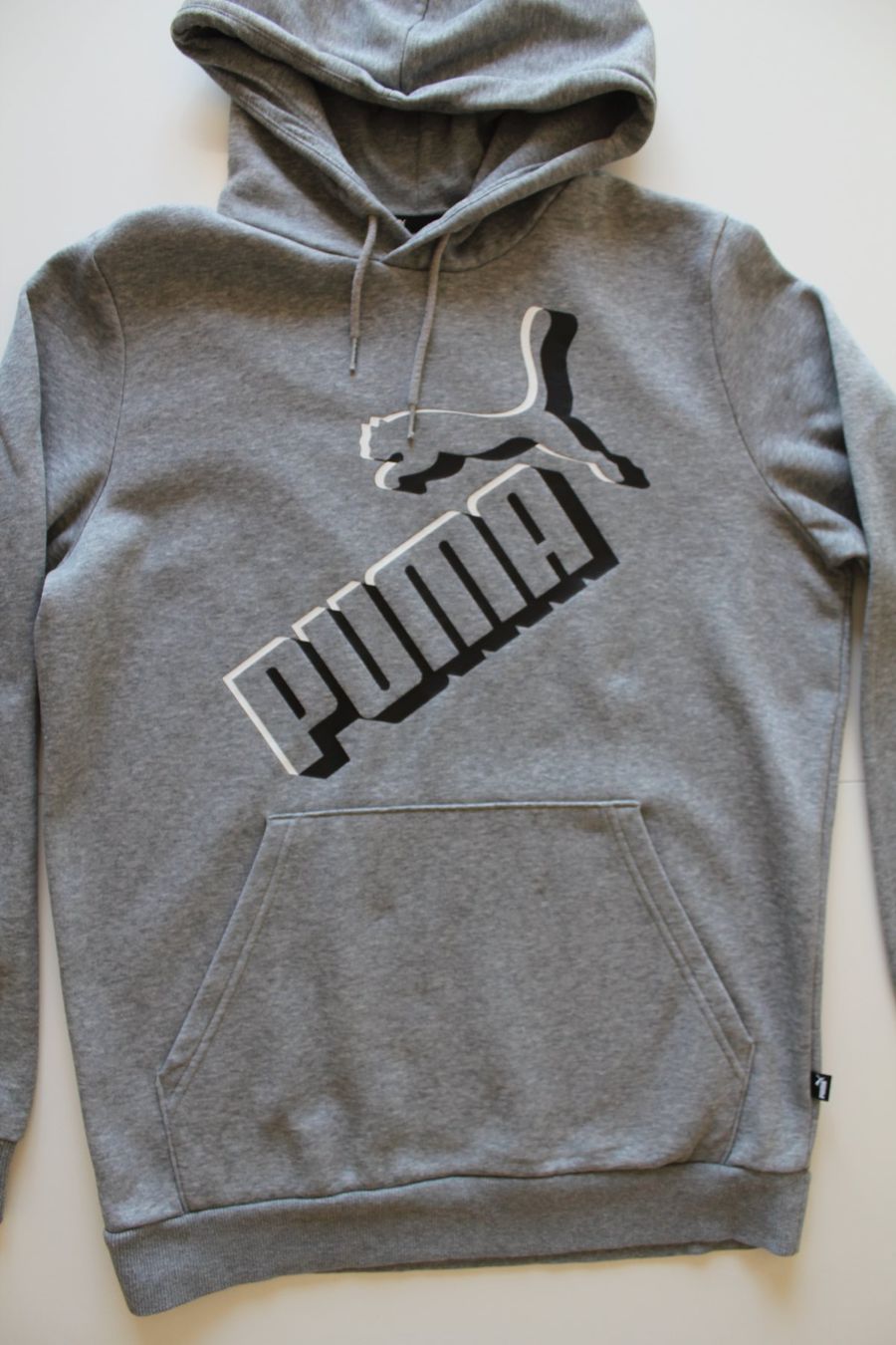 Puma Maglioni & Felpe: Pull à capuche Puma gris t.S – Usato da Peseux venduto da Gilloss 2