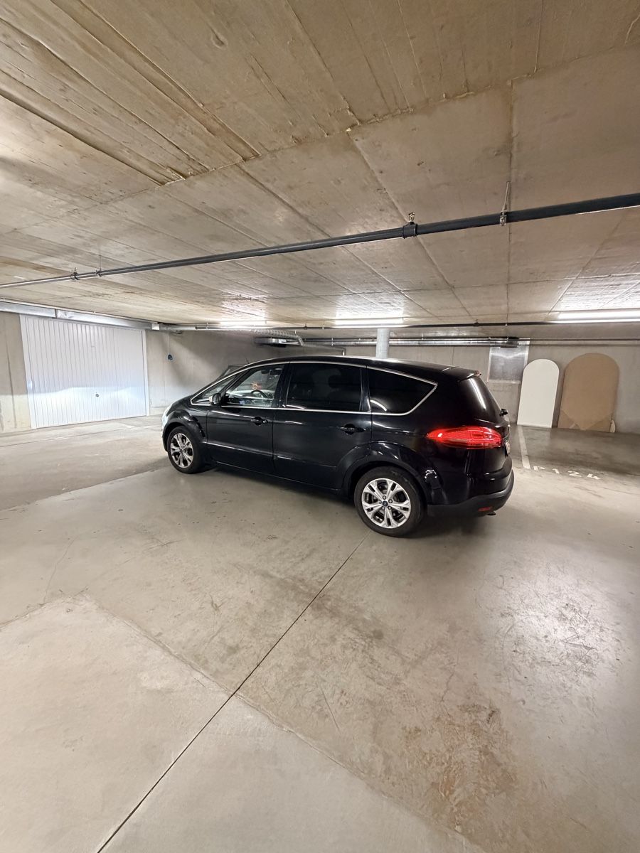 Ford Autos: Vend Ford s-max 1.6 ecoboost  – D'occasion à Genève par ken_x7f2 6