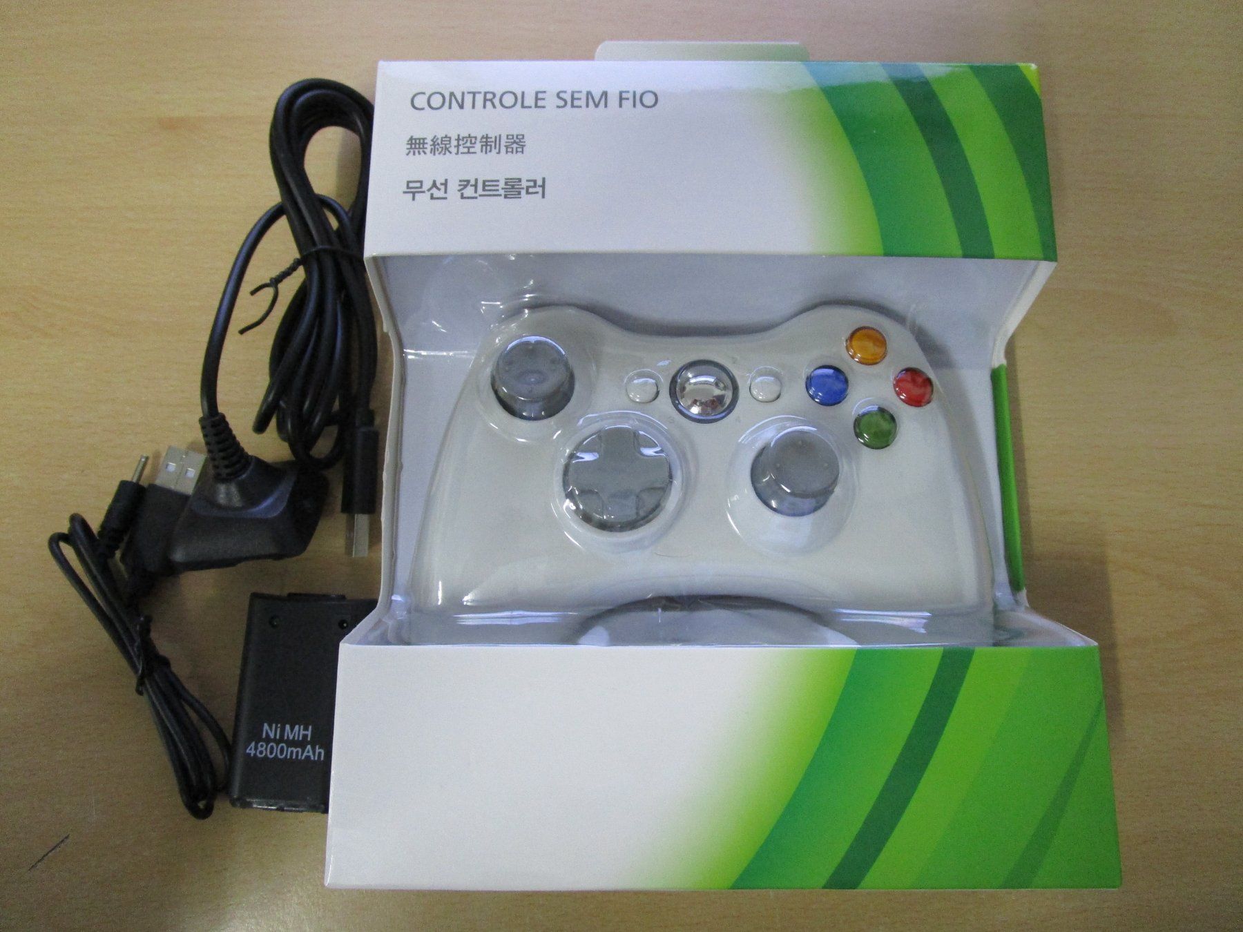 Manettes: Xbox 360 Wireless Controller White + Batttery+Kabel Neuware – Neuf avec emballage d'origine à Goldau par agestuffer