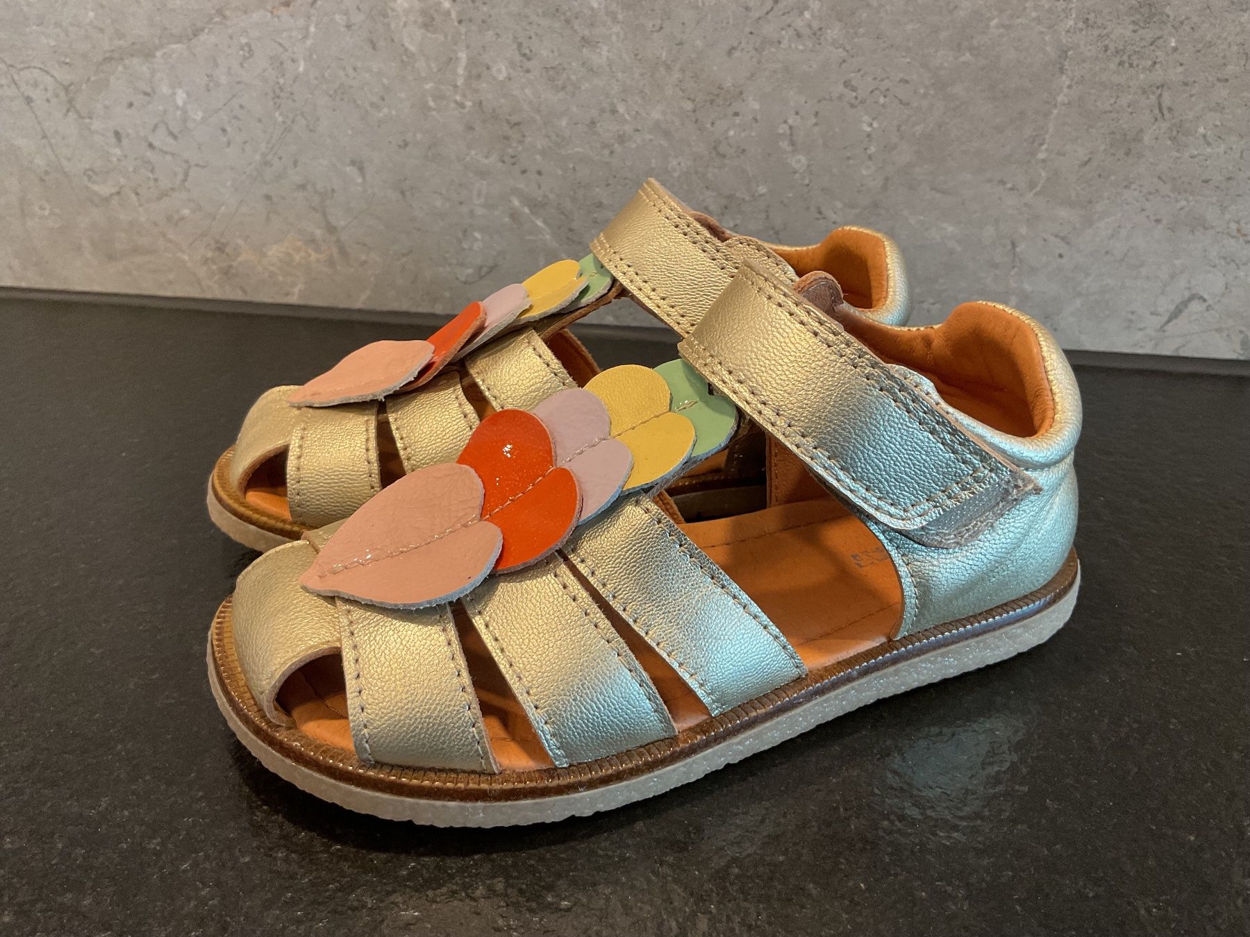 Wheat Scarpe per ragazze: Sandales en cuir – Nuovo (secondo la descrizione) da Neuchâtel venduto da sta_7qfy 1