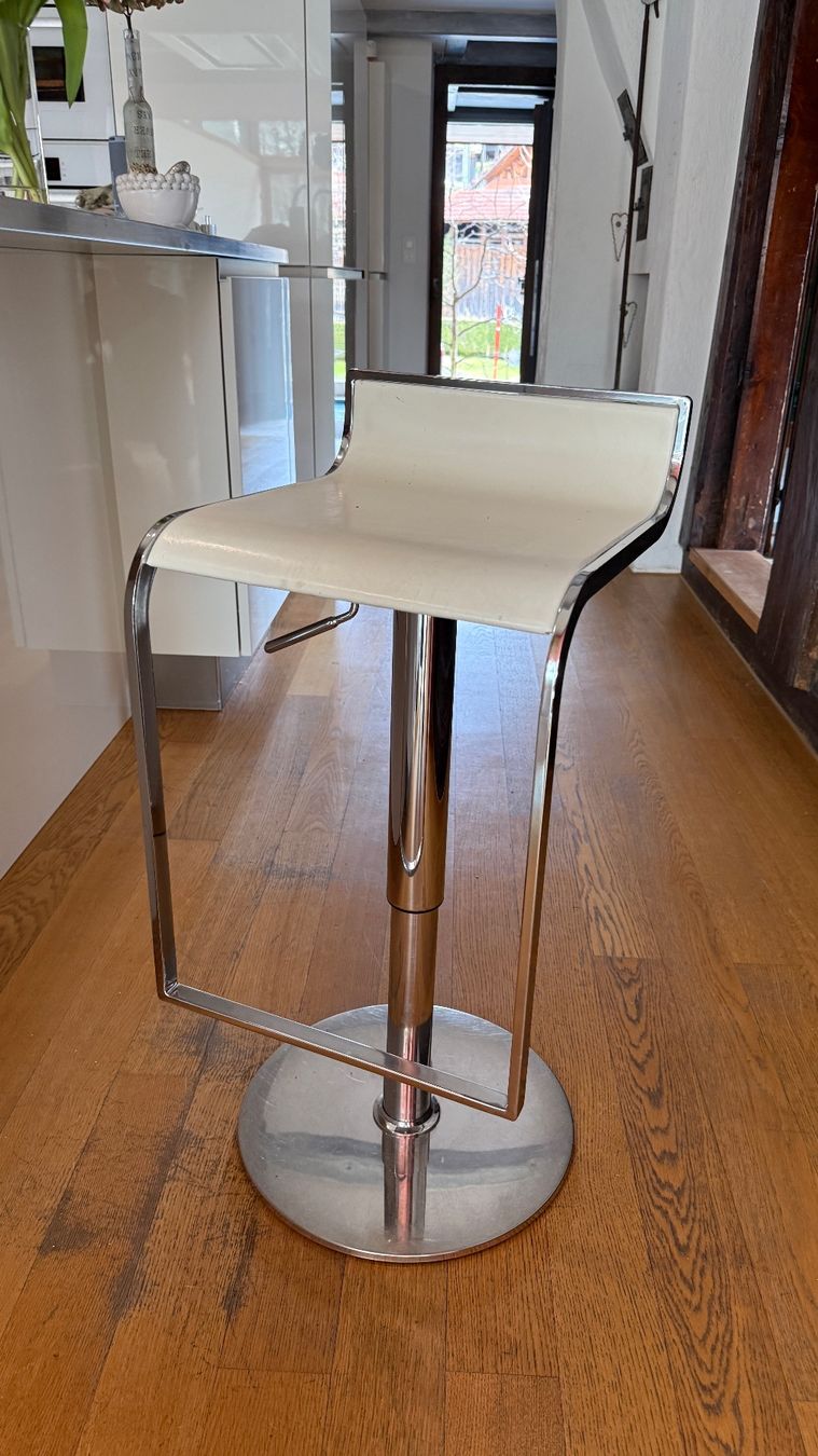 Lapalma Hocker: Design Barhocker "LAPALMA LEM" Weiss Leder – Gebraucht aus Ramersberg von Hinka