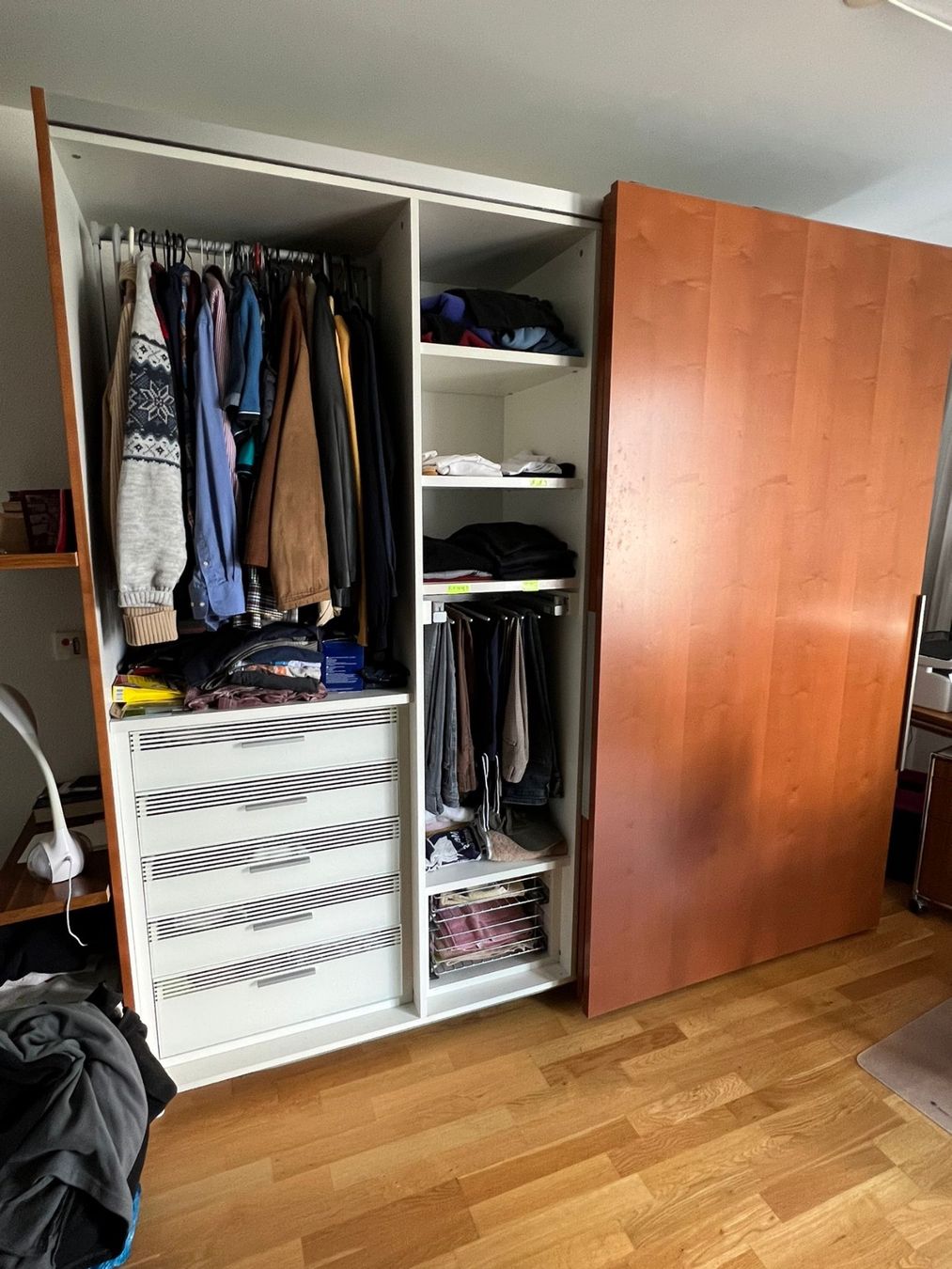 Pfister Armadi: Kleiderschrank Möbel Pfister – Usato da Solothurn venduto da Spicar 1