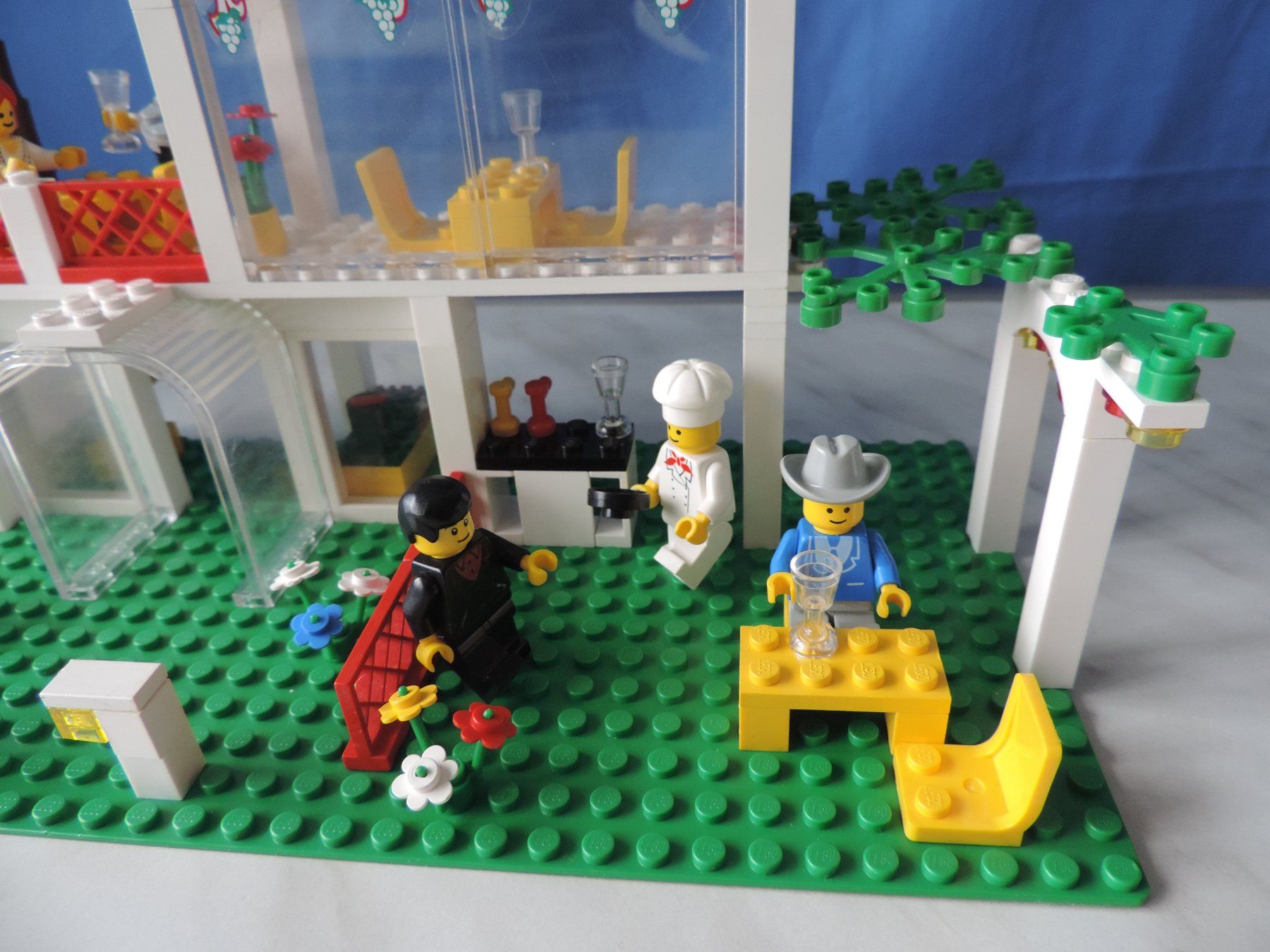 Lego Giocattoli: Breezeway Cafe, Set 6376 (1990) – Usato da Burgdorf venduto da ursla50 3