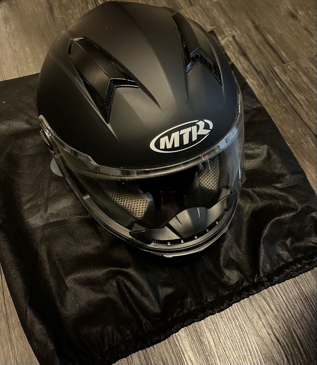 Helme & Visiere: Motorradhelm – Gebraucht aus St. Gallen von Viste