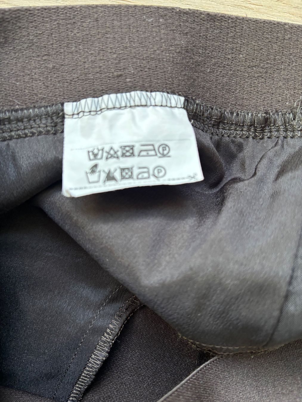 Cambio Pantaloni: Hose Cambio schwarz elastischer Bund neuwertig – Usato da Küssnacht am Rigi venduto da pet_v6yn 1