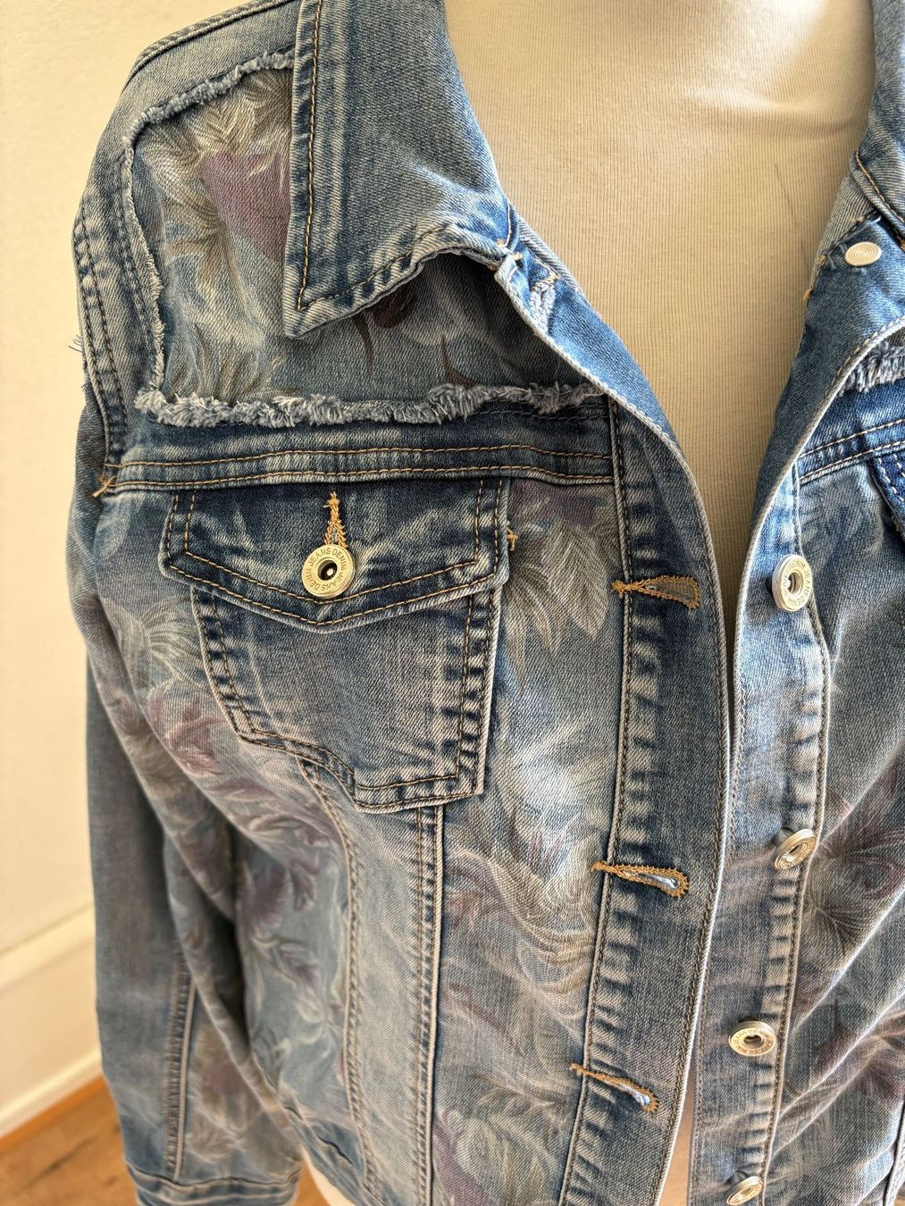 Giacche: Veste jean t.42 – Usato da Vallorbe venduto da Savannah03 2