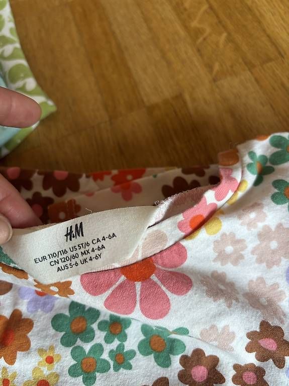 Blusen, T-Shirts & Tops: T-Shirt – Gebraucht aus Bern von ann_gabrielle 1