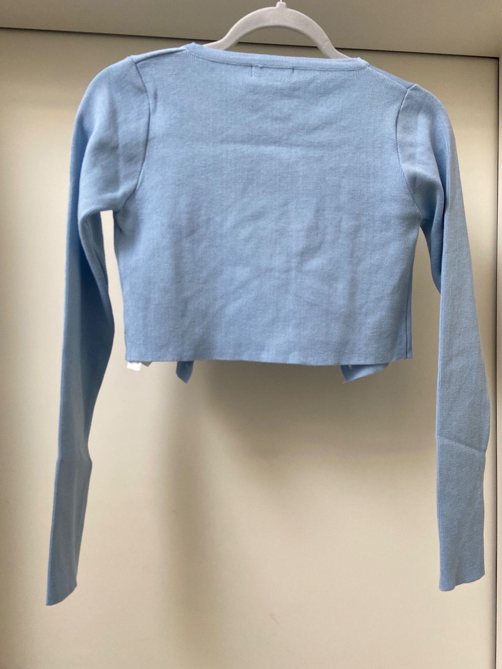 Vestes: Kurze Strickjacke – Neuf avec emballage d'origine à Luzern par 2ndchances 1