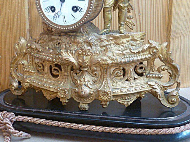 Orologi da terra & Orologi da parete: Antike Kamin / Standuhr Läuft Genau – Usato da Effretikon venduto da Heimstudio 4