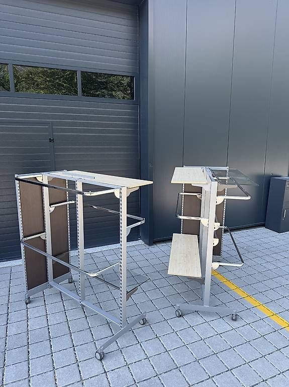 Regale: Portant modulable - Tablettes bois/verre  Sur roulettes – Gebraucht aus Fully von tho_ld9n 2