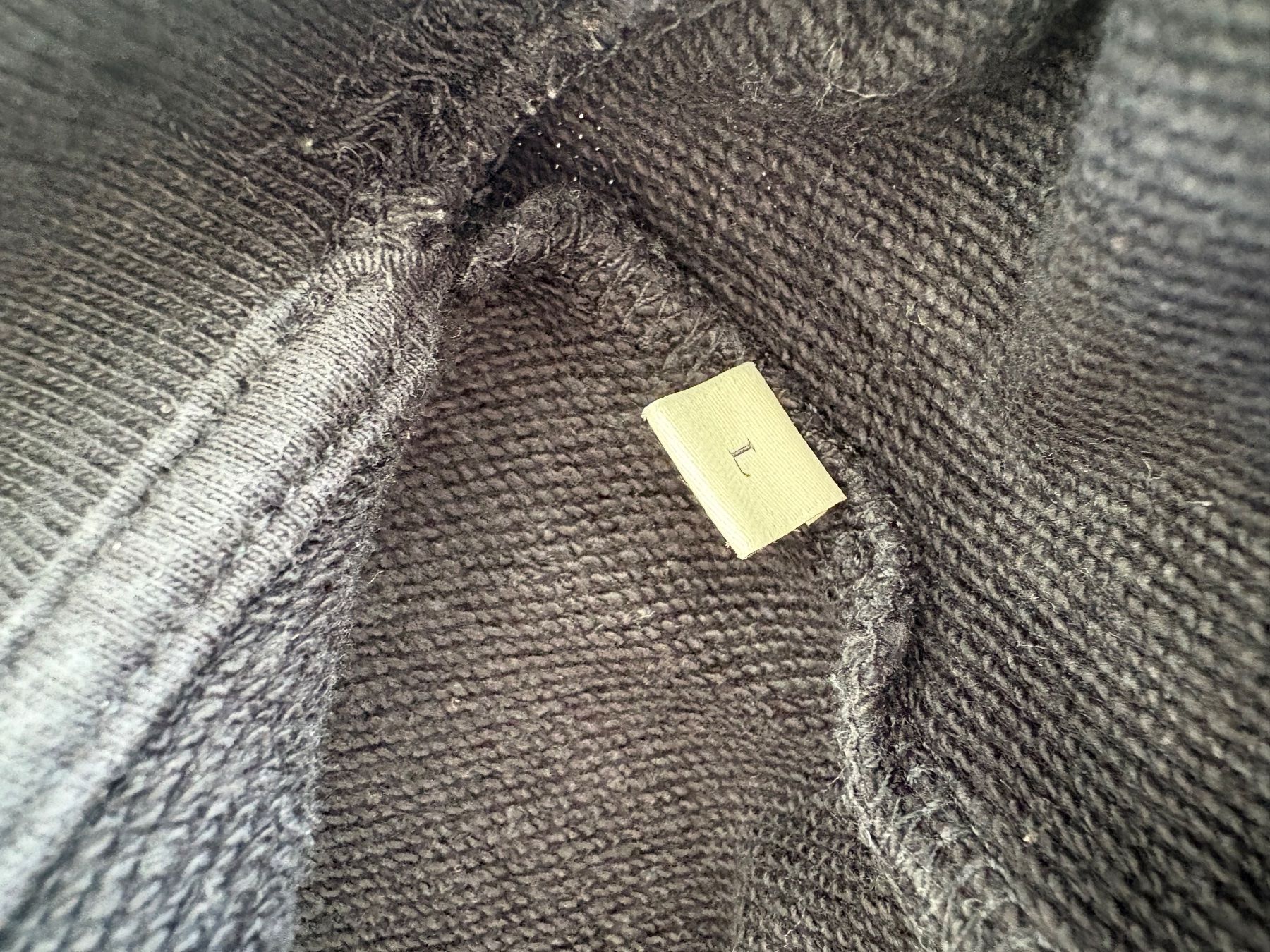 Sandro Pullover & Sweatshirts: SANDRO Pullover – Gebraucht aus Winterthur von lad_dqz8 4