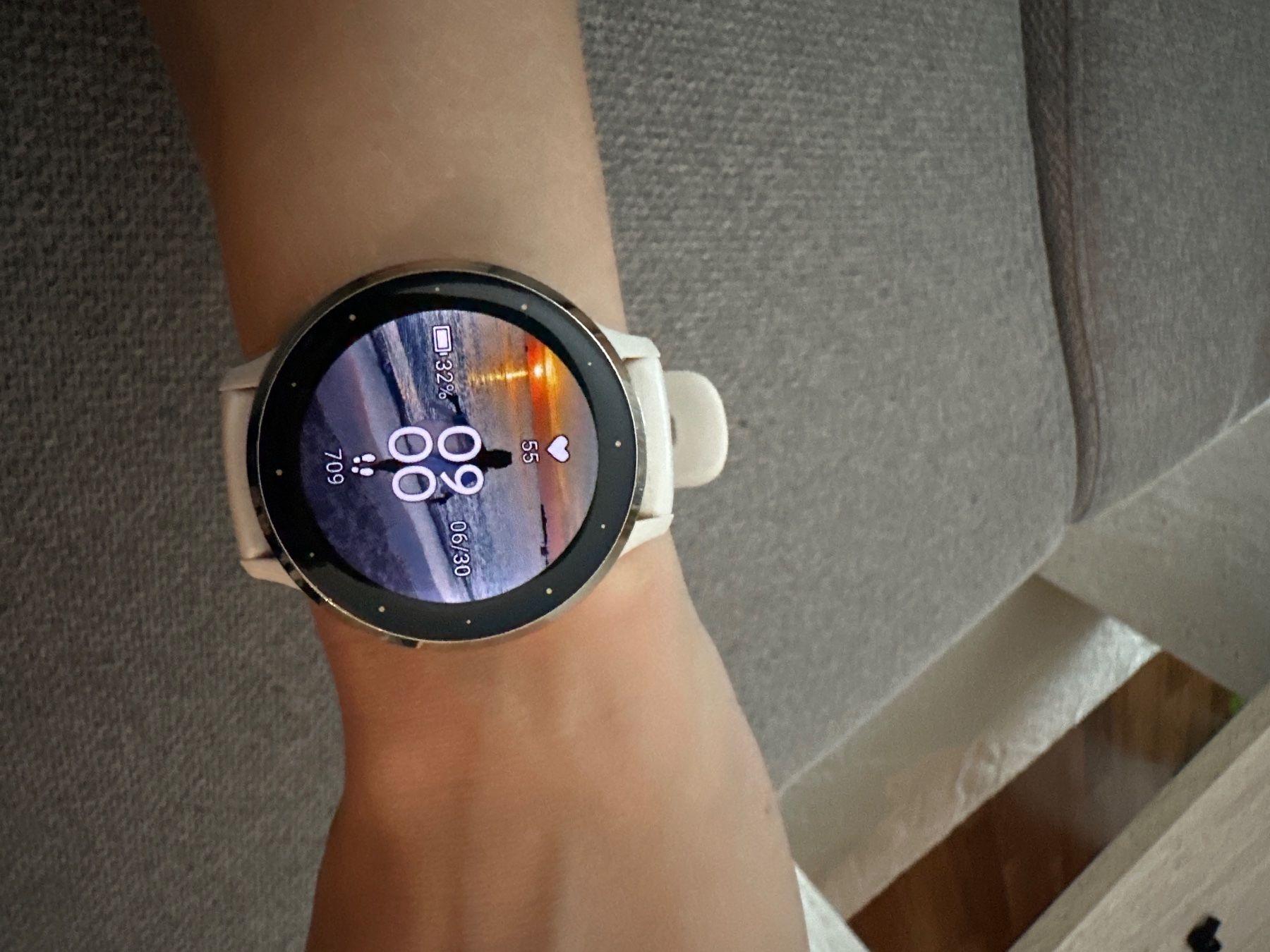 Garmin Smartwatch: Garmin Venu3S Elfenbein/Softgold – Usato da Winterthur venduto da ste_758l 3