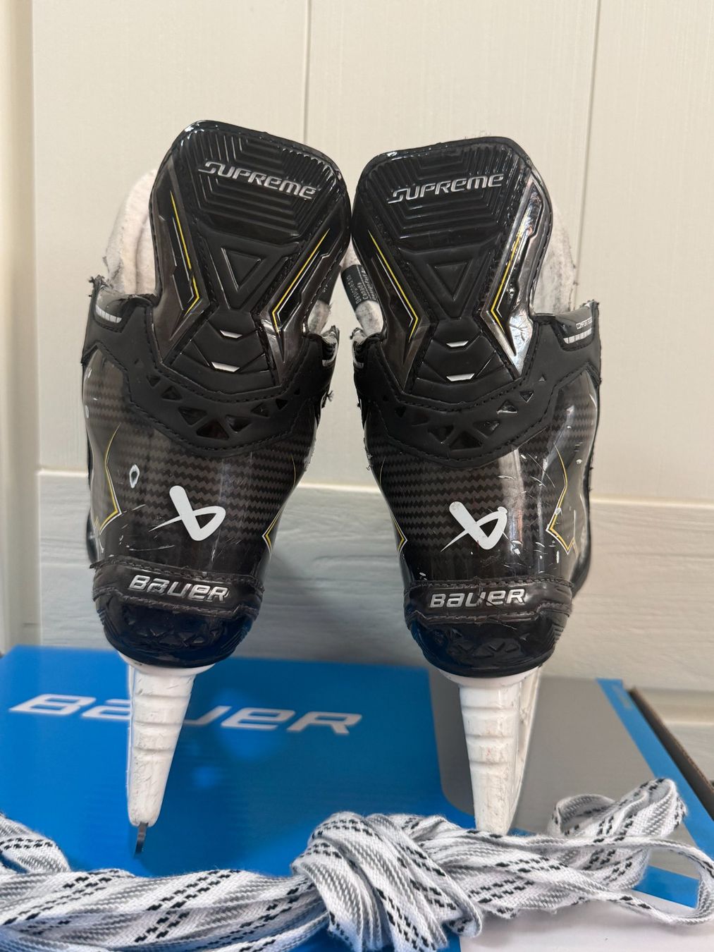 Bauer Pattini da ghiaccio: Eishockeyschlittschuhe Bauer Supreme M40 Junior Gr.34 breite – Usato da Uetikon am See venduto da Goldberg2 2