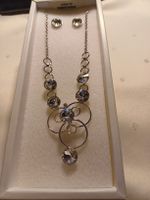 Cristal Swarovski, collier et boucles d'oreilles, neuf! blan