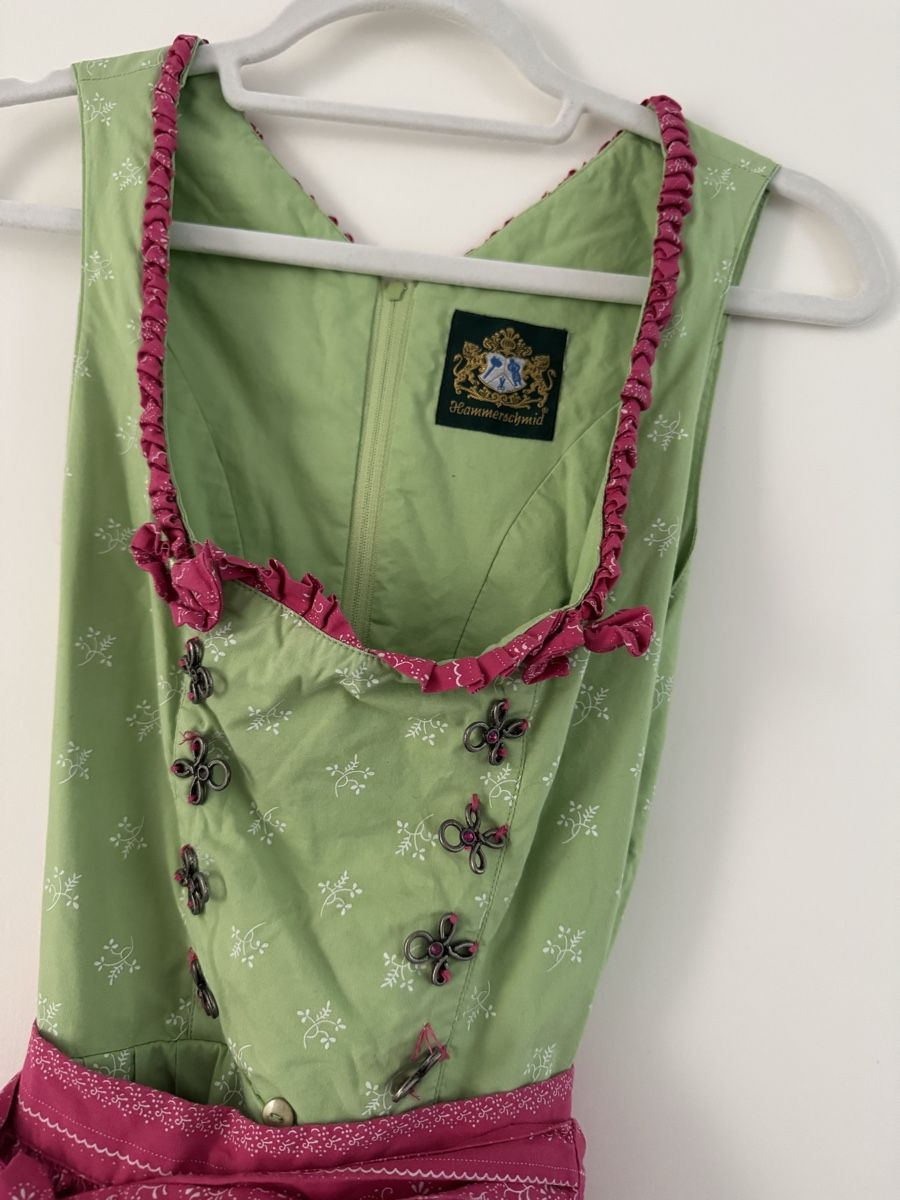 Kleider: Dirndl Grösse S – Gebraucht aus Schenkon von cat_7fvq 1