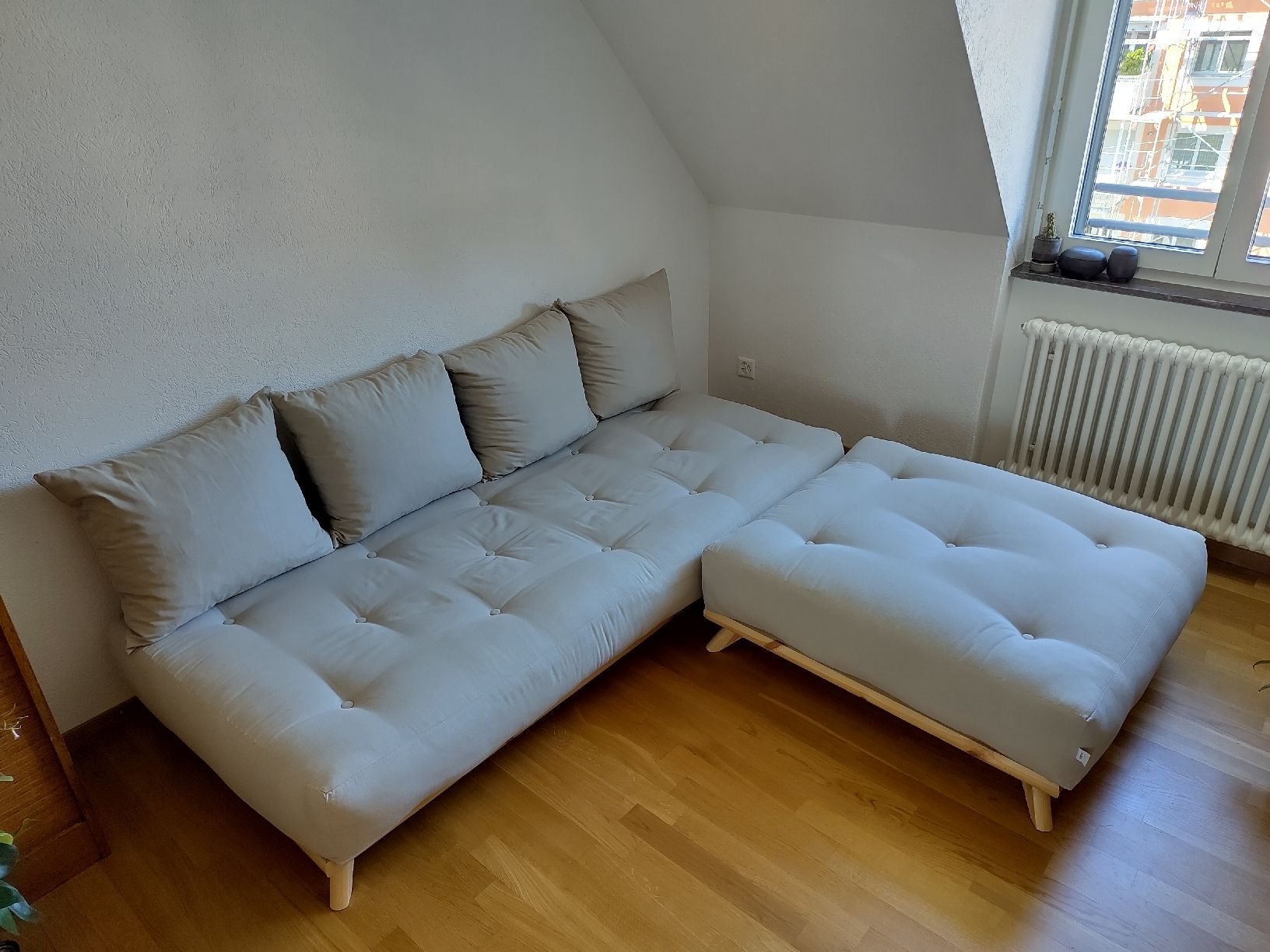 Karup Divani: Karup Design Schlafsofa mit Ottoman, neuwertig, beige – Usato da Zürich venduto da Bucle