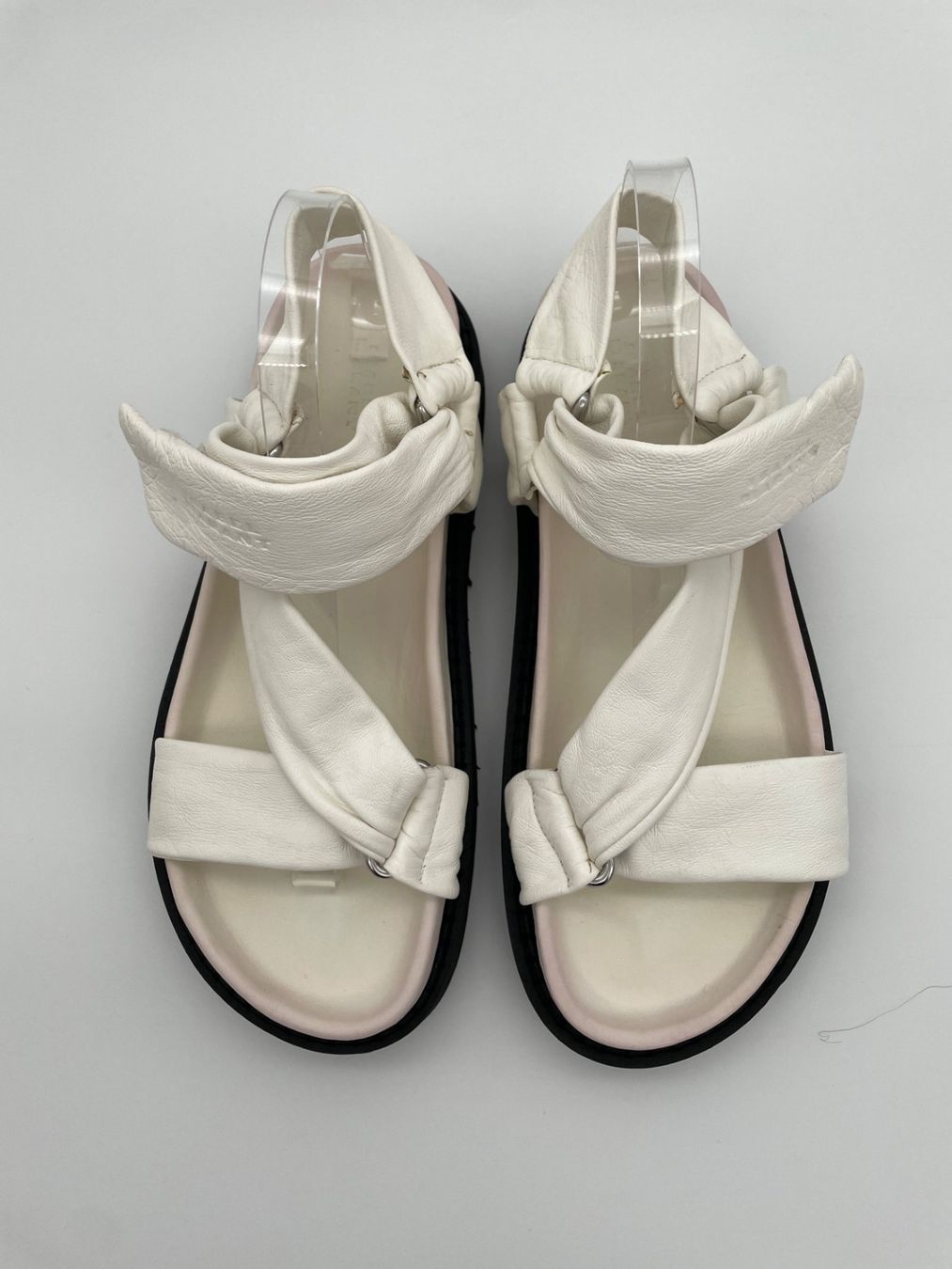Isabel Marant Scarpe da donna: Isabel Marant Madee Flache Sandale EU 40 Weiss – Usato da Zürich venduto da shoe_shop 4