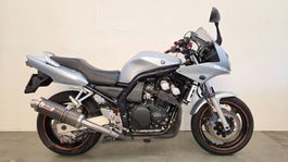 Yamaha FZS 600