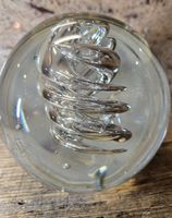Glaskugel mit Spirale im Innern, 110 mm Durchmesser 2kg.