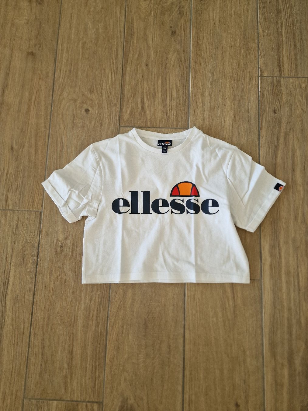 Ellesse T-shirt: Ellesse T-Shirt Bauchfrei Gr.34 – Usato da Auw venduto da buluntshi