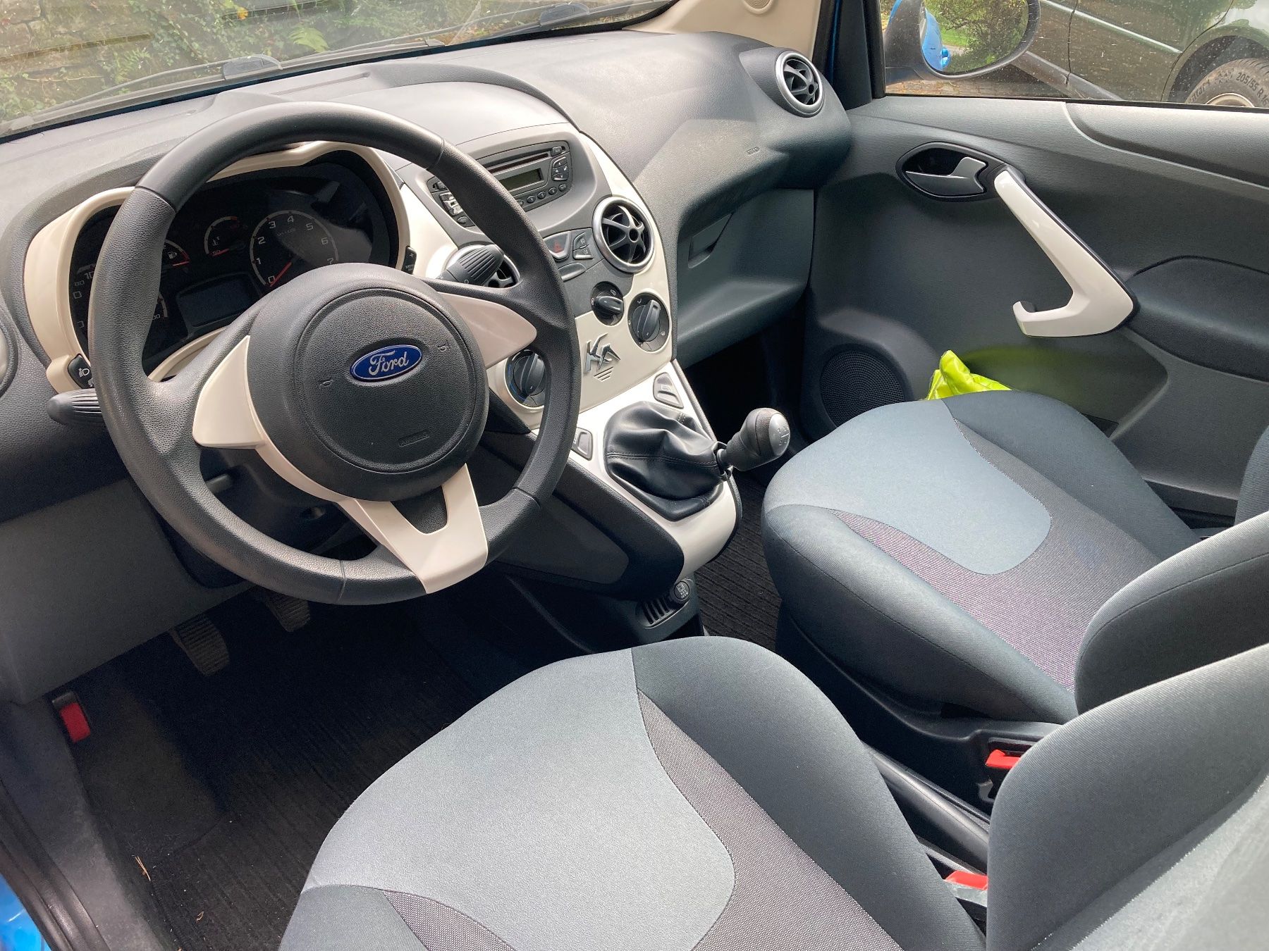 Ford Automobili: Hübscher kleiner Ford Ka – Usato da Rebstein venduto da Billiwald 7