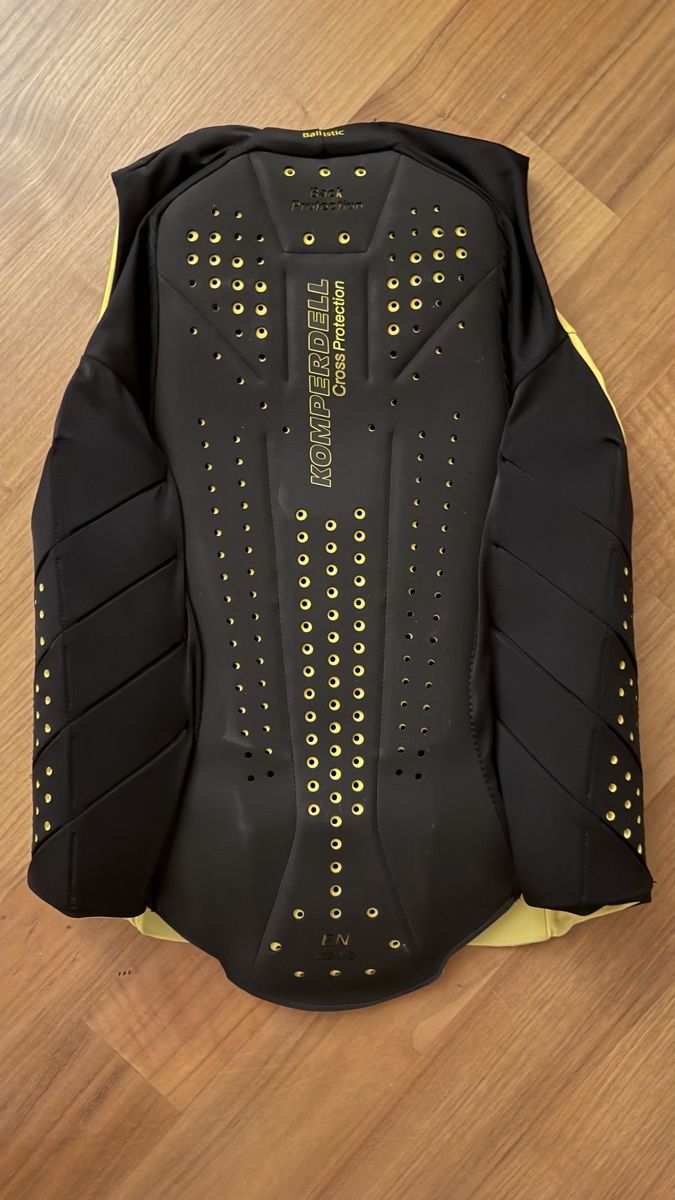 Komperdell Protezioni & Imbottiture: Komperdell Cross Ballistic Ski/Snowboard Vest Back Protector – Nuovo (secondo la descrizione) da Bottmingen venduto da Vageek